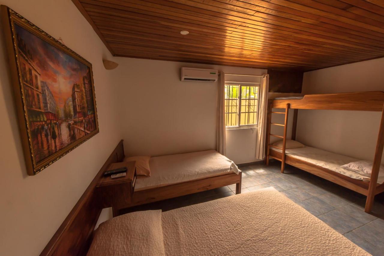 Hotel Posada Los Delfines Бокас дел Торо Екстериор снимка